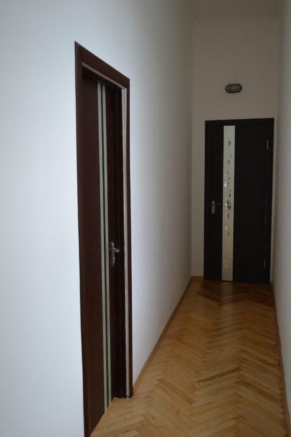 21/9 Baker Street Pansiyon Lviv Dış mekan fotoğraf