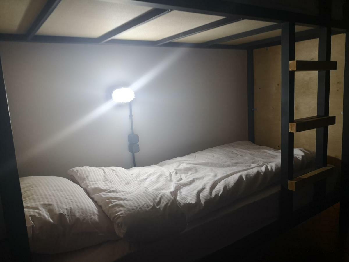 21/9 Baker Street Pansiyon Lviv Dış mekan fotoğraf